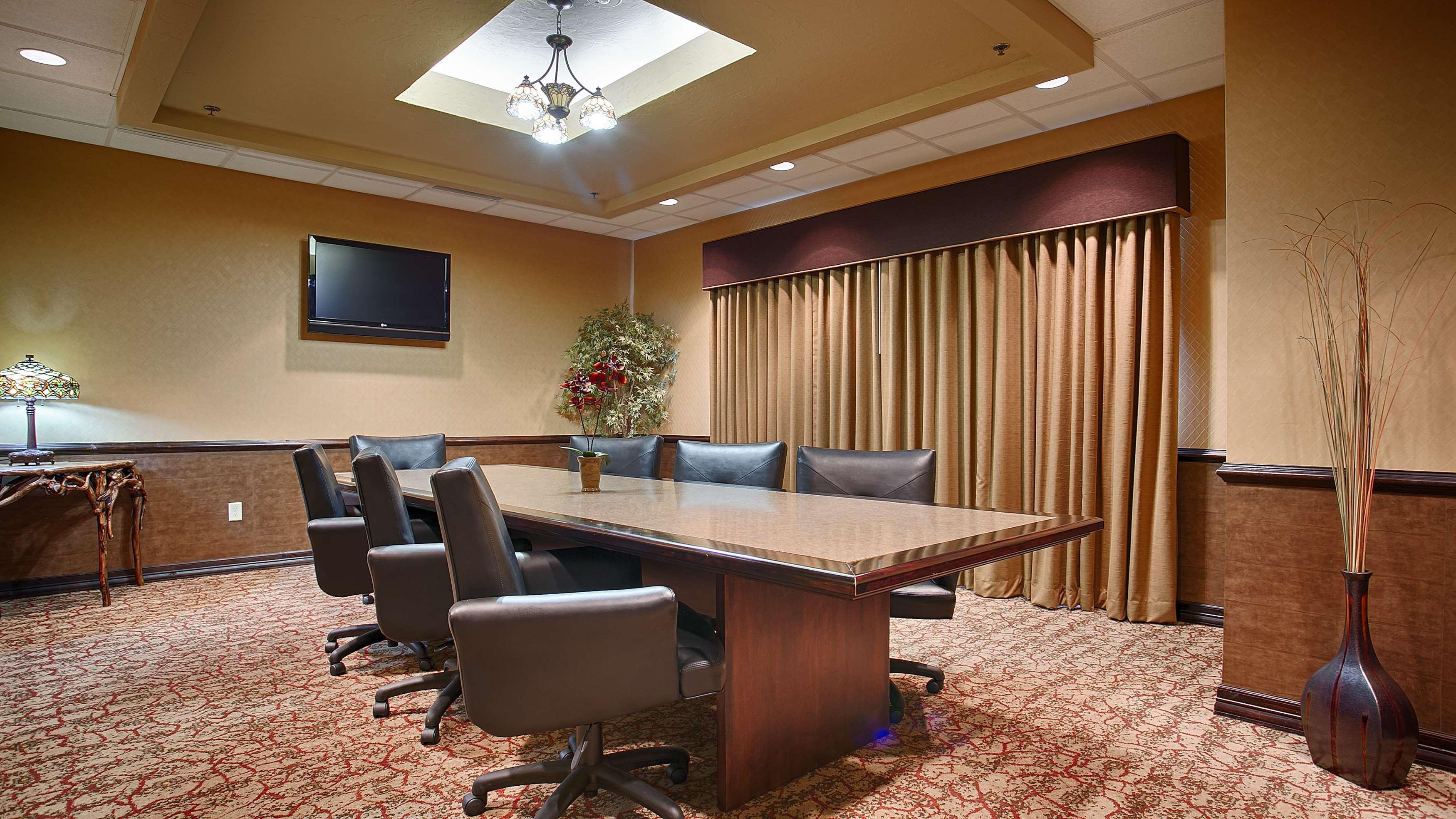 Best Western Plus Cimarron Hotel & Suites Stillwater Exteriör bild